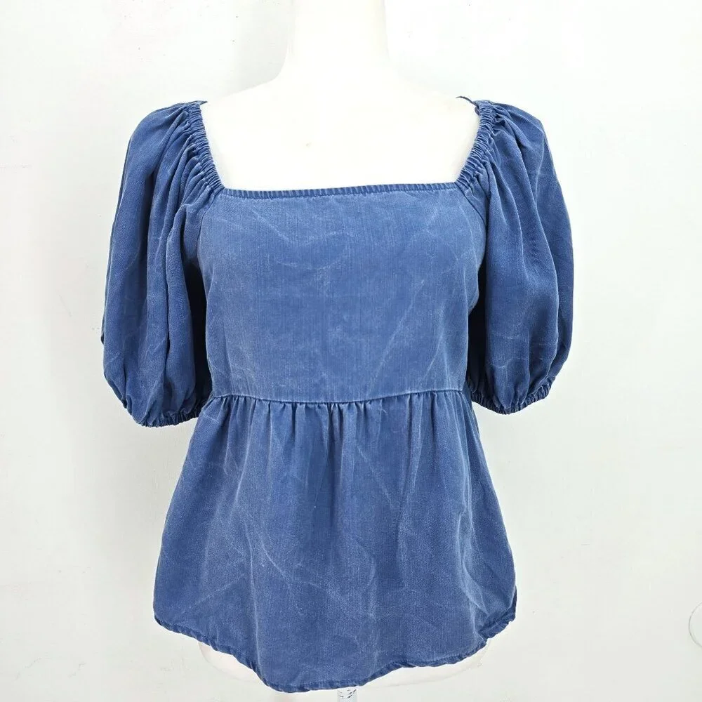 Old Navy Blue Chambray Smocked Puff Sleeve Peplum Top Women Size Medium